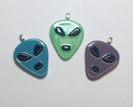 Alien Fused Glass Pendant with Necklace - £19.93 GBP