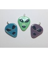 Alien Fused Glass Pendant with Necklace - £19.65 GBP
