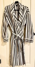Robe by Arrow 1851 Black, White, Gray Belted, Cuffed Unisex - $473.51 MXN