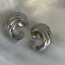 Estate Monet Signed Small Ridged Silvertone Swirls Clip Earrings – marked on bac - £10.43 GBP