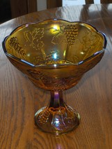 Vintage Marigold Carnival Iridescent Glass Grape Leaf Pedestal Bowl - £47.19 GBP