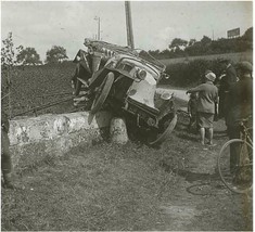 ~1900 glass stereo photo: Automobile Accident in France (1 of 3) - £28.48 GBP