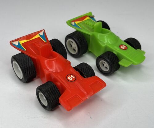 1970s Vintage Plastic Formula 1 Indy Race Cars Red Green #51 - $7.74