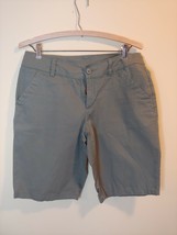 Women&#39;s Columbia Khaki Green Shorts Size 6 100% Cotton Back Pocket - £10.26 GBP
