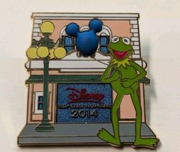 Disney Pin Kermit Pin 2014  The Muppets Visa Card Exclusive image 3