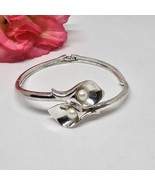 Avon Calla Lily Bangle Bracelet Silver Tone Faux Pearl Accents - £11.70 GBP
