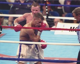 Micky Ward Vs Arturo Gatti 8X10 Photo Boxing Picture Gatti Covers Up - £3.96 GBP