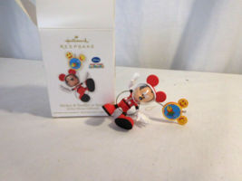 Hallmark Disney Mickey &amp; Toodles in Space from Mickey Mouse Clubhouse ornament - £30.34 GBP