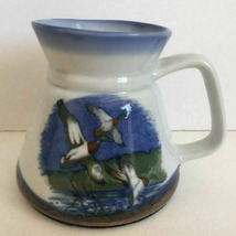 Flying Mallard Ducks Pitcher Jug Style Wide Rubber Base No Spill Coffee Mug - £13.99 GBP