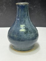 BRIDGET BUTLIN Signed Newport RI Thames St Art Pottery Blue Vase 6.25&quot; - £23.36 GBP