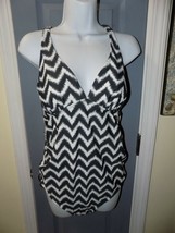 Liz Lange Maternity Swim Suit Chevron Gray White Print Bunched Size M NWOT - £20.10 GBP