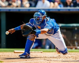 Salvador Perez 8X10 Photo Kansas City Royals Kc Baseball Picture Play At Plate - £3.68 GBP