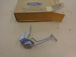 Ford D0AZ-54218A43-B Front Door Vacuum Lock Actuator Oem Nos - $107.37