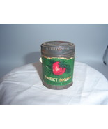 JS - 1970&#39;s Tobacco Co Helmetta NJ Sweet Strawberry Snuff 2 1/4&quot; EMPTY Tin - $187.04 MXN