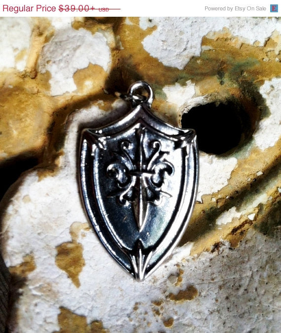 Medieval French Protection Spell Bouclier De Chevaliers-Knight's Shield-Block Cu - $29.00