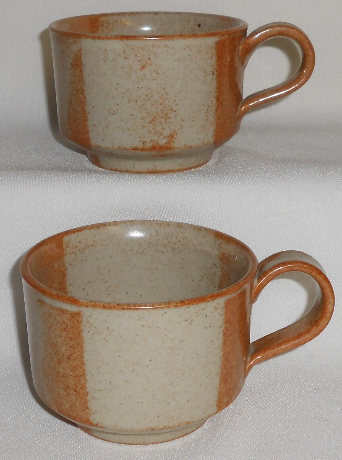 Set (2) Iron Mountain WHITE TOP PATTERN Stoneware 10 oz Cups MADE IN TEN... - $29.69