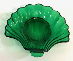 Vintage Anchor Hocking Shell Dish Green Glass Nuts Mints Bowl - £7.52 GBP