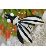 Vintage Weiss Bug Insect Fly Figural Brooch Pin Black White Enamel - £15.94 GBP