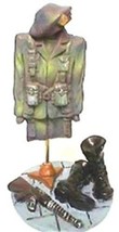 Soldiers Clothes Rack Figure - £4.72 GBP