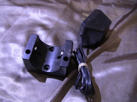Direct Plug-In Model: 680986-65 Battery Charger Cradle AC Adapter Output: 9V AC - £8.79 GBP