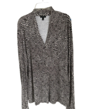 TALBOTS Blouse Tunic Lizard Black White Print V-Neck Size Med - $16.82