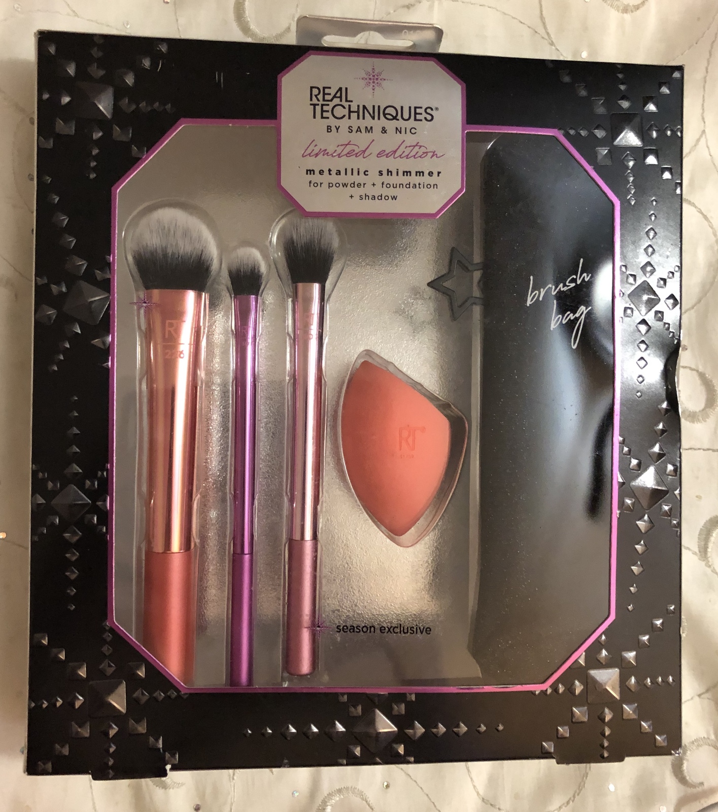 Real Techniques By Sam & Nic Limited Edition Metallic Shimmer Makeup Brush Set  - £15.75 GBP