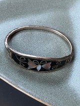 Black Enamel w Pink Mother of Pearl Inlaid Butterfly Nonmagnetic Silver Hinged - £13.42 GBP