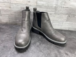 Seven7 Boots Women 8 M Billie shoes Gray Patent Leather  SlipOn Ankle Bo... - $19.62