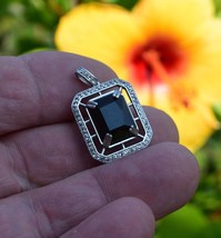 Tourmaline Pendant. A 9.49 cwt. Untreated .Master Valuer Appraised: $670US - £270.35 GBP