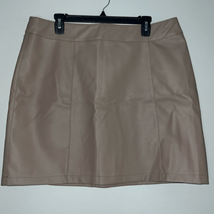 Forever 21+ faux leather mini skirt 1X - $15.68