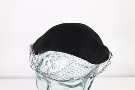 Vintage 50s Womens Felt Wool Fishnet Lace Cocktail Perch Hat Cap Black - €29,79 EUR Vintage 50s Womens Felt Wool Fishnet Lace Cocktail Perch Hat Cap Black - €29,79 EUR