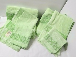 Vtg Green Flower Sculpted Fringe Towels 2 Sets of 3 Pale Mint Penneys (6 pieces) - £54.73 GBP