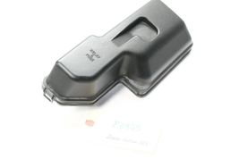 2000-2005 TOYOTA CELICA GT GTS ENGINE FUSE RELAY BOX HOLDER COVER  P6945 image 10