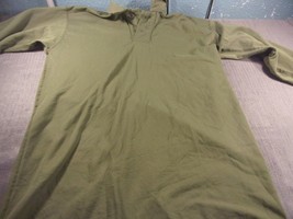 USAF ARMY USN HEAT RETENTIVE MOISTURE RESISTANT GREEN SLEEP SHIRT MEDIUM... - $22.44