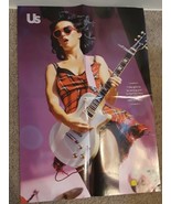 Katy Perry Us Weekly 15&#39;&#39;x21&#39;&#39; Collectible Pullout Music Poster Guitar/Pink - $234.77 MXN