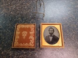 Antique Ambrotype Man with Abraham Lincoln Beard Sixth Plate Case &amp; Stand - $94.04