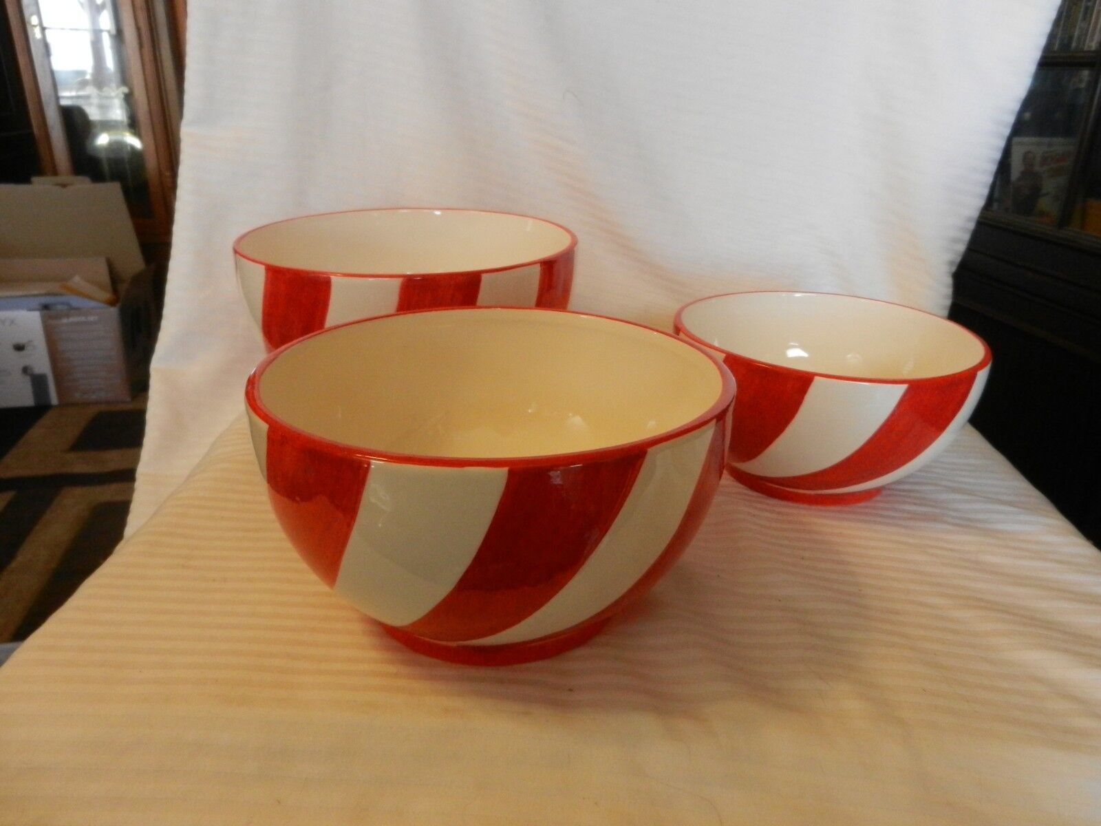 Primary image for Set of 3 Hand Made Ceramic Nesting Bowls, Red & White Spiral Design