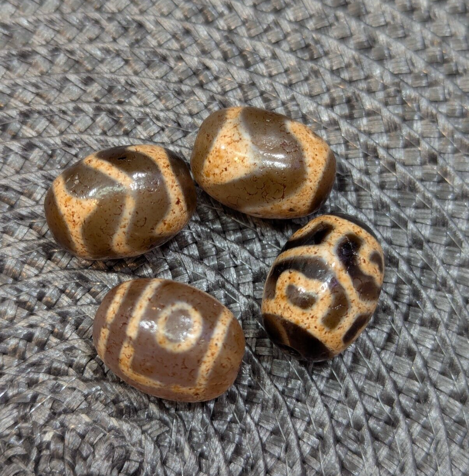 Lot 4 Antique Old Tibetan Unique Patterns Agate stone Dzi Bead Amulets - $147.20