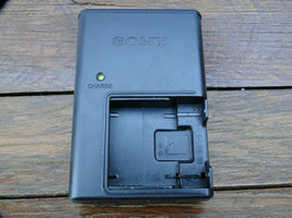 Genuine OEM Sony Digital Camera Battery Charger BC-CSD - £10.57 GBP