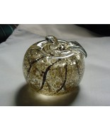 GORGEOUS CRYSTAL APPLE PAPERWEIGHT CLEAR WITH GOLD FLAKES - £27.97 GBP