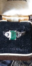 Vintage 1980er-Jahre-Ring aus Sterlingsilber mit natürlichem Smaragd im... - $118.78