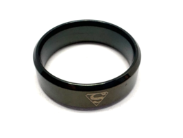 Black Inlaid Stainless Steel Superman Band Mens Size 8 Ring - $184.53 MXN