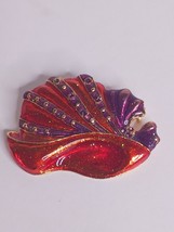 Vintage Seashell Red Enamel Brooch Pin 1&quot;×1.50&quot; - $189.54 MXN