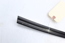 07-13 MERCEDES-BENZ W221 S600 WINDSHIELD RIGHT PASSENGER SIDE TRIM MOLDING E4589 image 9