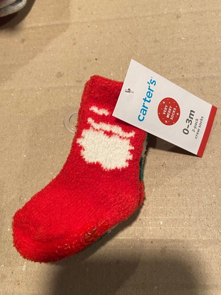 2 Pack Carter&#39;s Crew Christmas 0-3 Months Socks  *NEW* n1 - $7.99