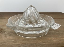 Vintage Clear Glass Citrus Reamer Juicer Pour Spout Art Deco Excellent - £16.49 GBP