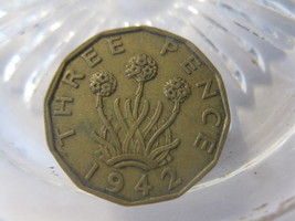 (FC-1017) 1942 United Kingdom: 3 Pence - $2.00