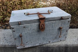 Antique Primitive Wood Lock Box Pine Safe Old Ohio Amish Country - £148.39 GBP
