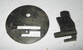 Singer 27-4 Throat Plate (#8323) &amp; Feed Dog (#8321) Working Singer Parts - £7.92 GBP