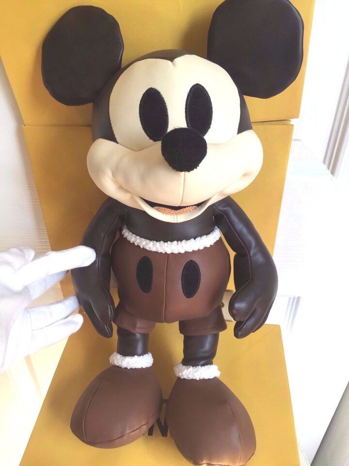 Primary image for NWT Disney Store Mickey Mouse Memories Collection April Plush Limited Edition